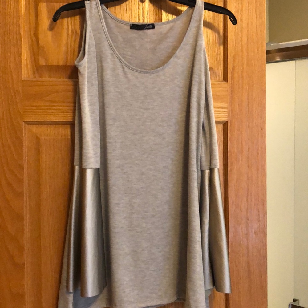 Sweater - Picture 3 of 4